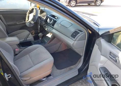 2005 Toyota Camry Le/Xle/Se from USA, damaged, VIN 4T1BE32K05U415745